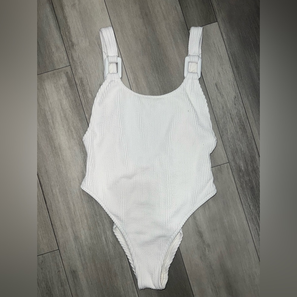 Aerie Crinkle Ring Birthday Scoop One Piece Swimsuit
